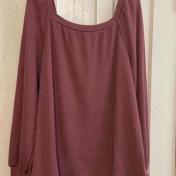 Feminine Blouse with Long Sleeves, sweatshirt‎ size 2XL - Picture 9 of 10